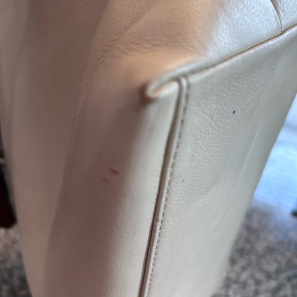 Dooney & Bourke White and Brown Florentine Vacchetta leather - Picture 6 of 12
